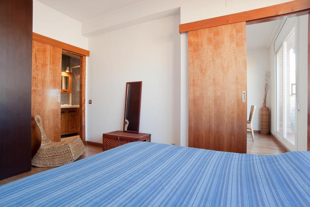 Aparteasy - Atic Sagrada Familia Barcelona Exterior photo