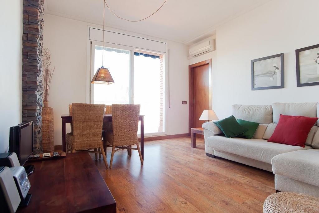 Aparteasy - Atic Sagrada Familia Barcelona Exterior photo